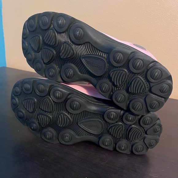 Pink Women or Children Winter Boots - Picture 4 of 4